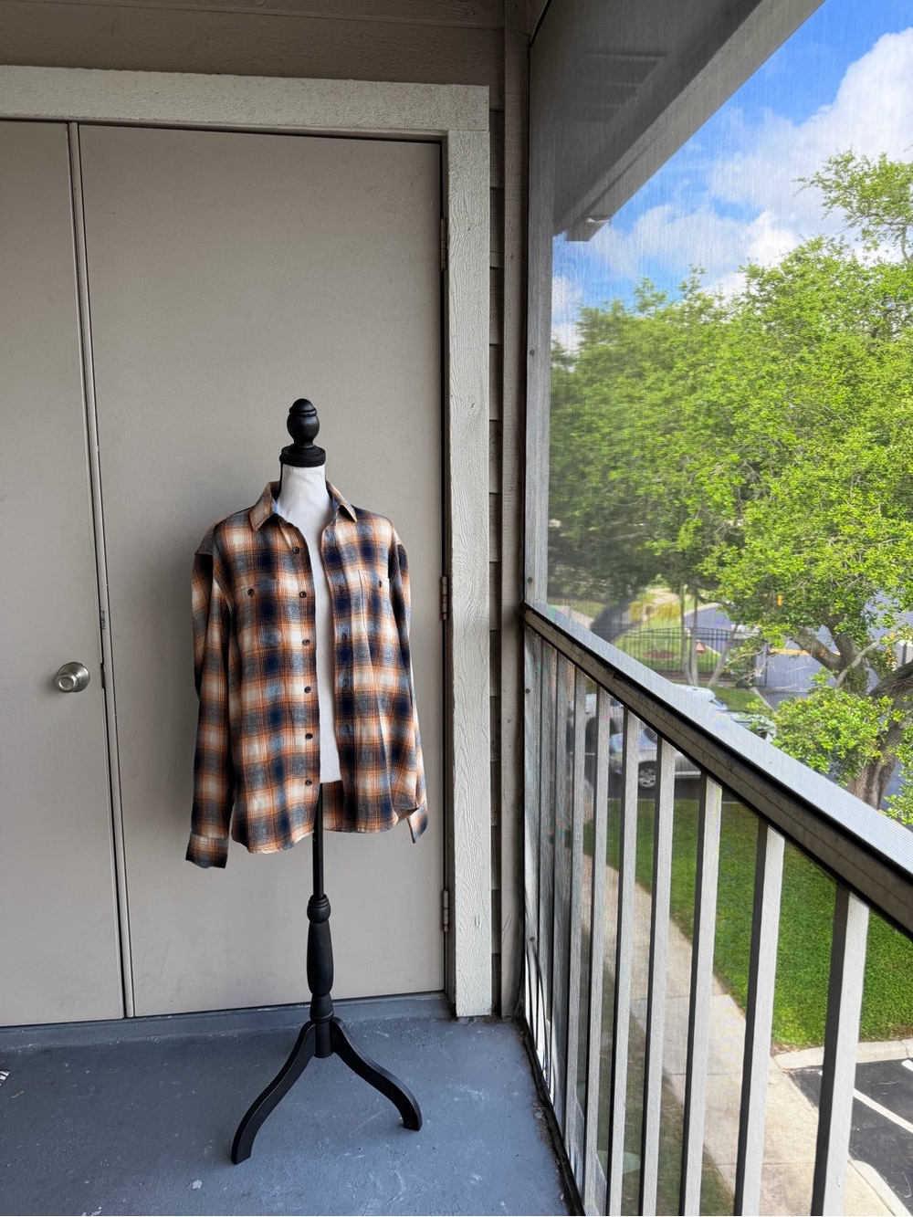 Tailor Vintage Men's Plaid Button-Up Shirt Orange Black Blue